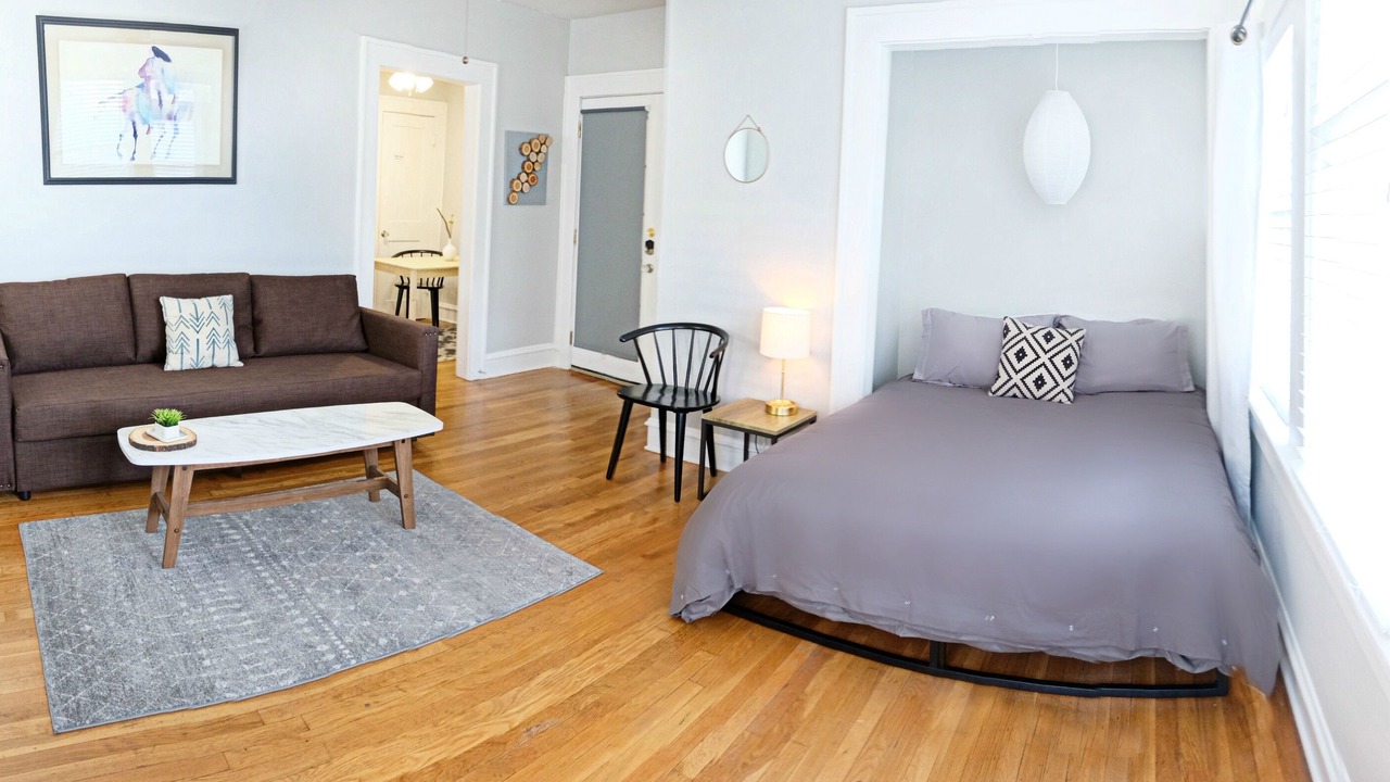 Photo of Bedroom in Lower Greenville