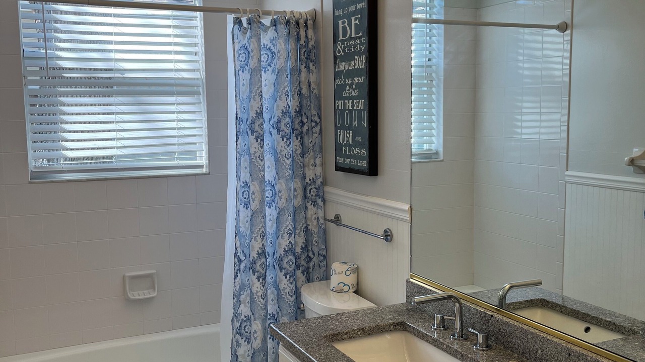 Photo of Bathroom in Palma Sola