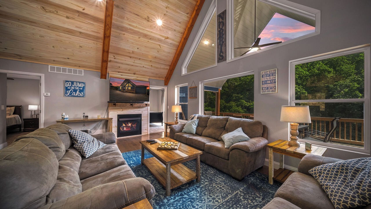 Photo of Livingroom in La Follette