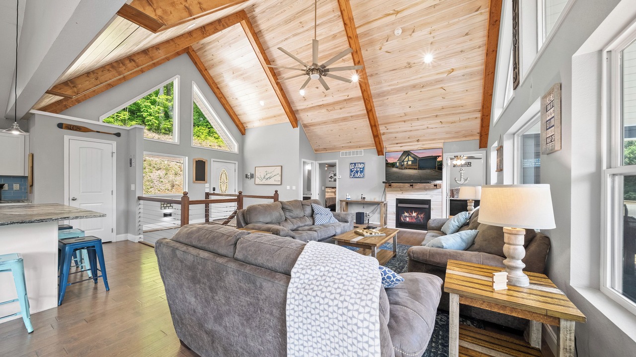 Photo of Livingroom in La Follette