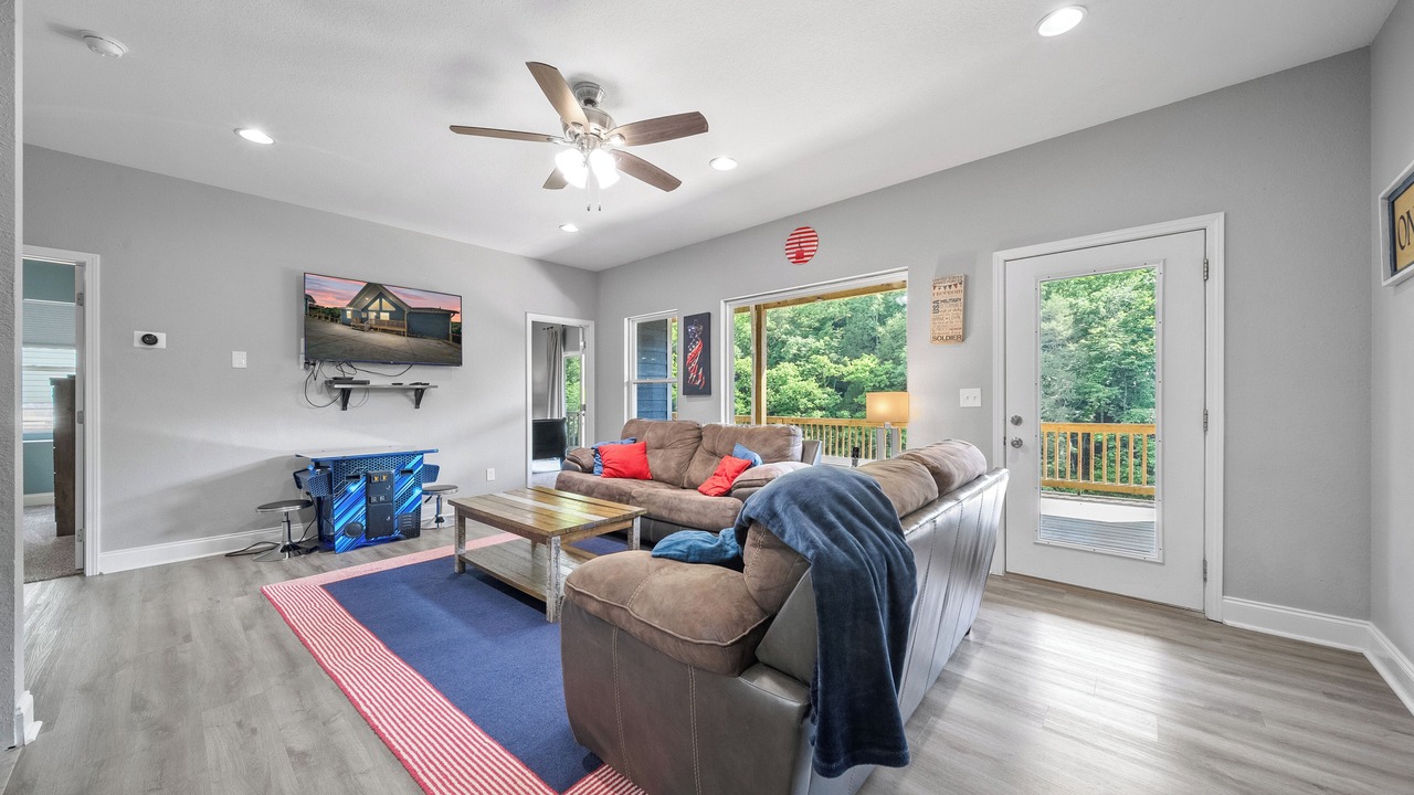 Photo of Livingroom in La Follette