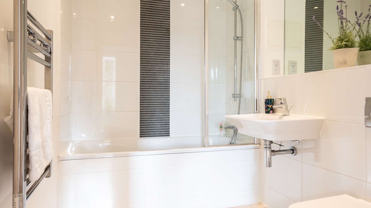 Photo of Bathroom in Southampton City Centre