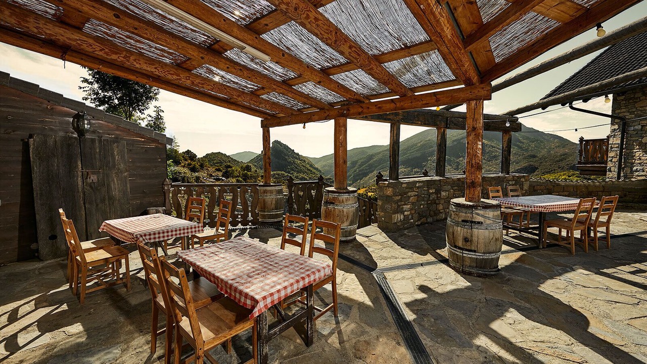 Photo of Outdoor in Buerba