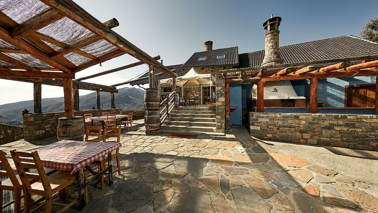 Photo of Outdoor in Buerba