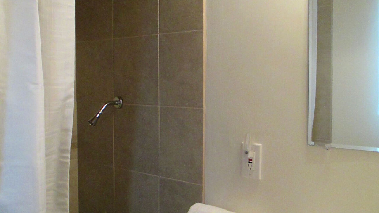 Photo of Bathroom in West Alameda