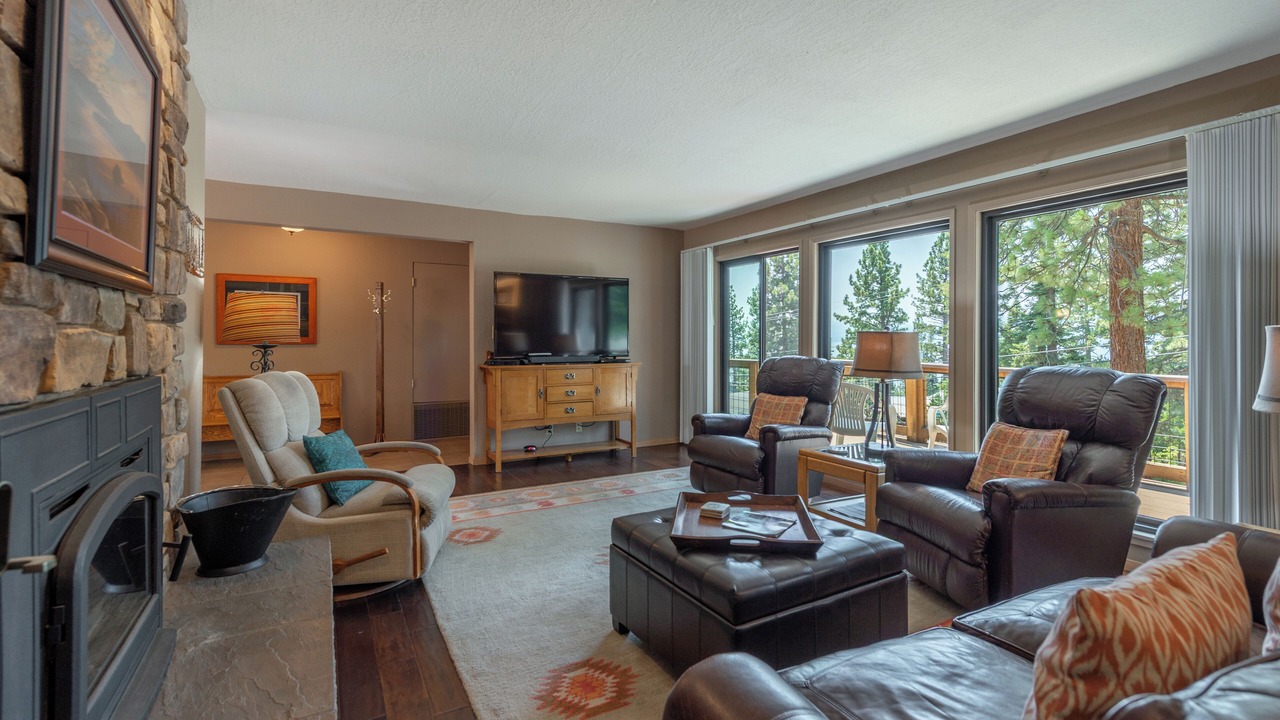 Photo of Livingroom in Lake Forest