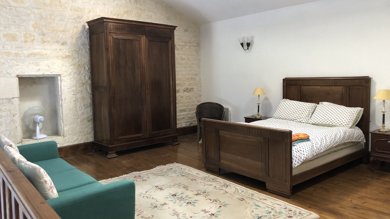Photo of Bedroom in Duil-sur-le-Mignon