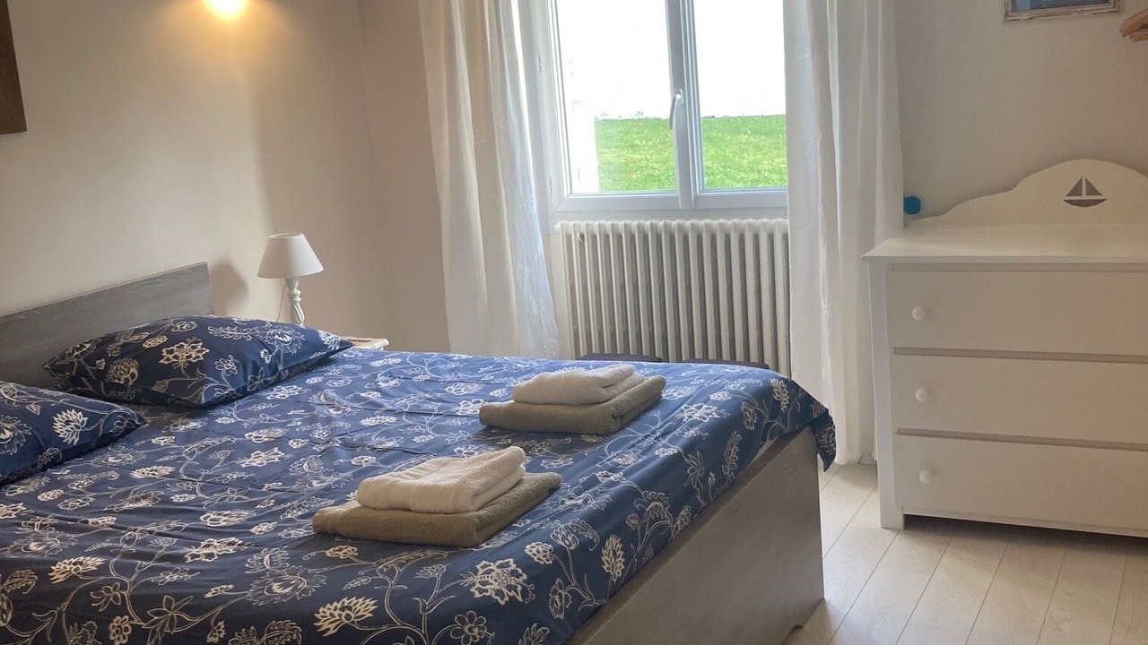 Photo of Bedroom in Saint-Quay-Portrieux