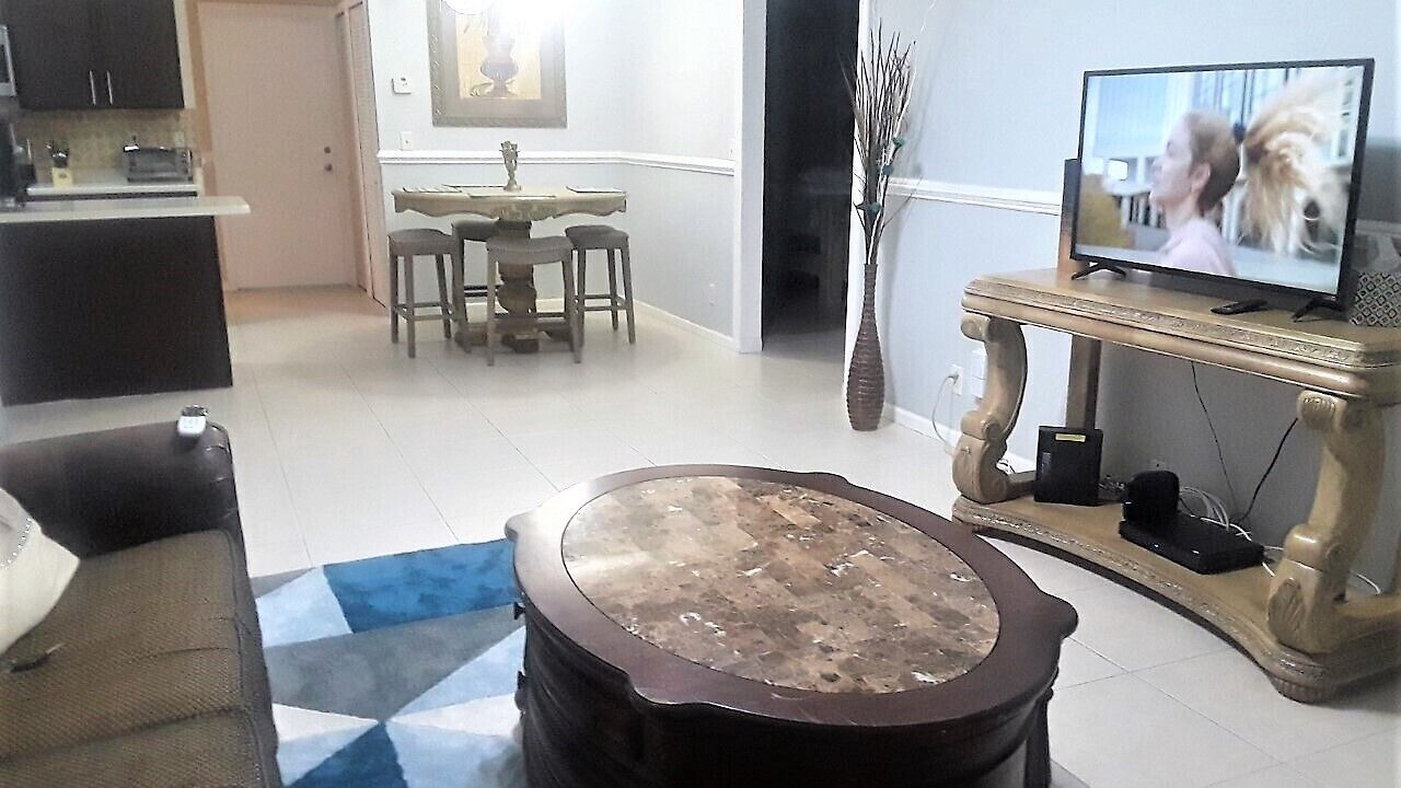 Photo of Livingroom in Hunt Club
