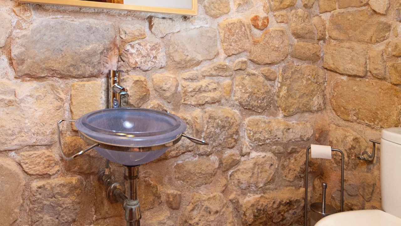 Photo of Bathroom in Lledo