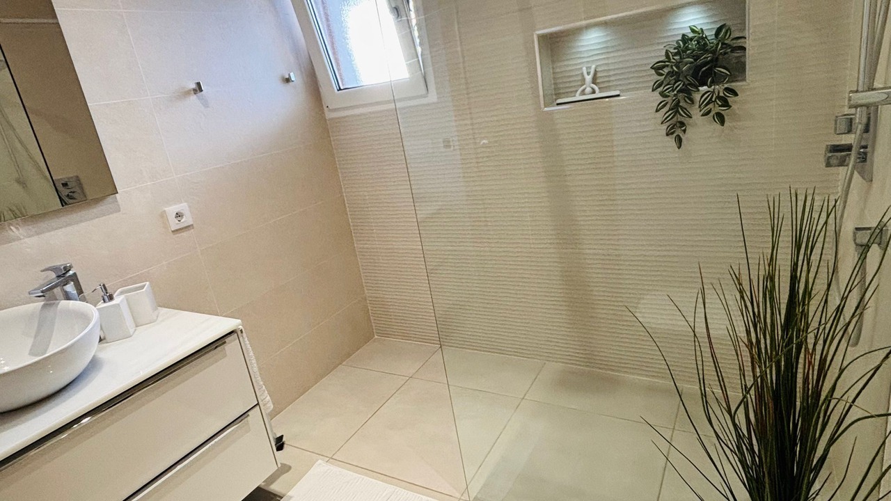 Photo of Bathroom in Arnella