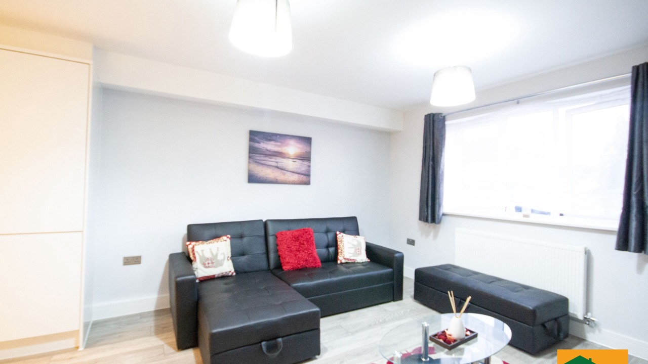 Photo of Livingroom in Yiewsley