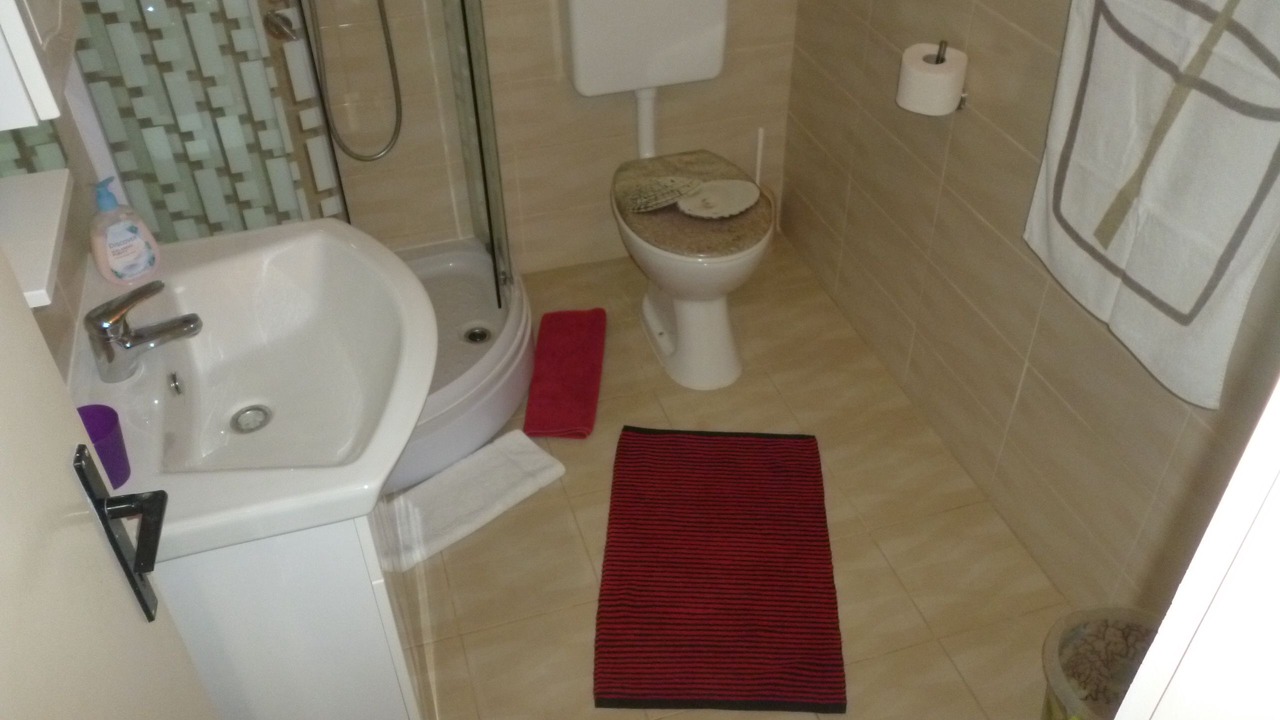 Photo of Bathroom in Seline