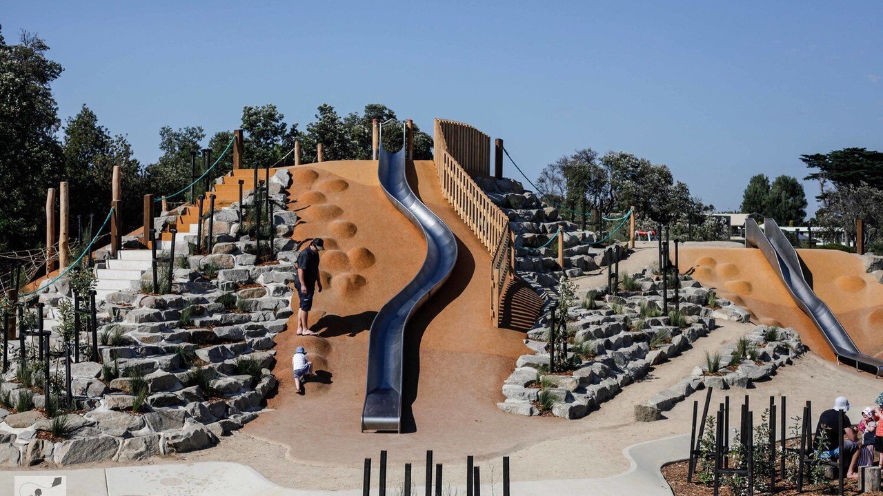 Photo of Others in Rosebud