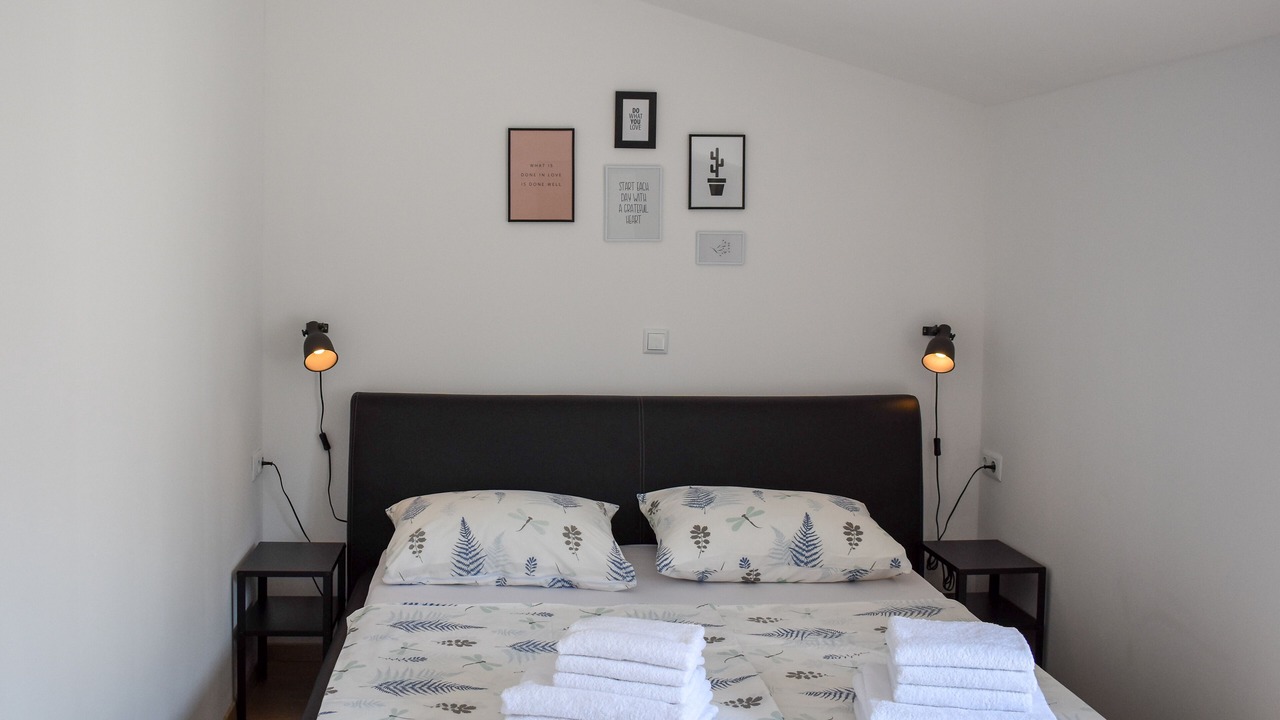 Photo of Bedroom in Neoric