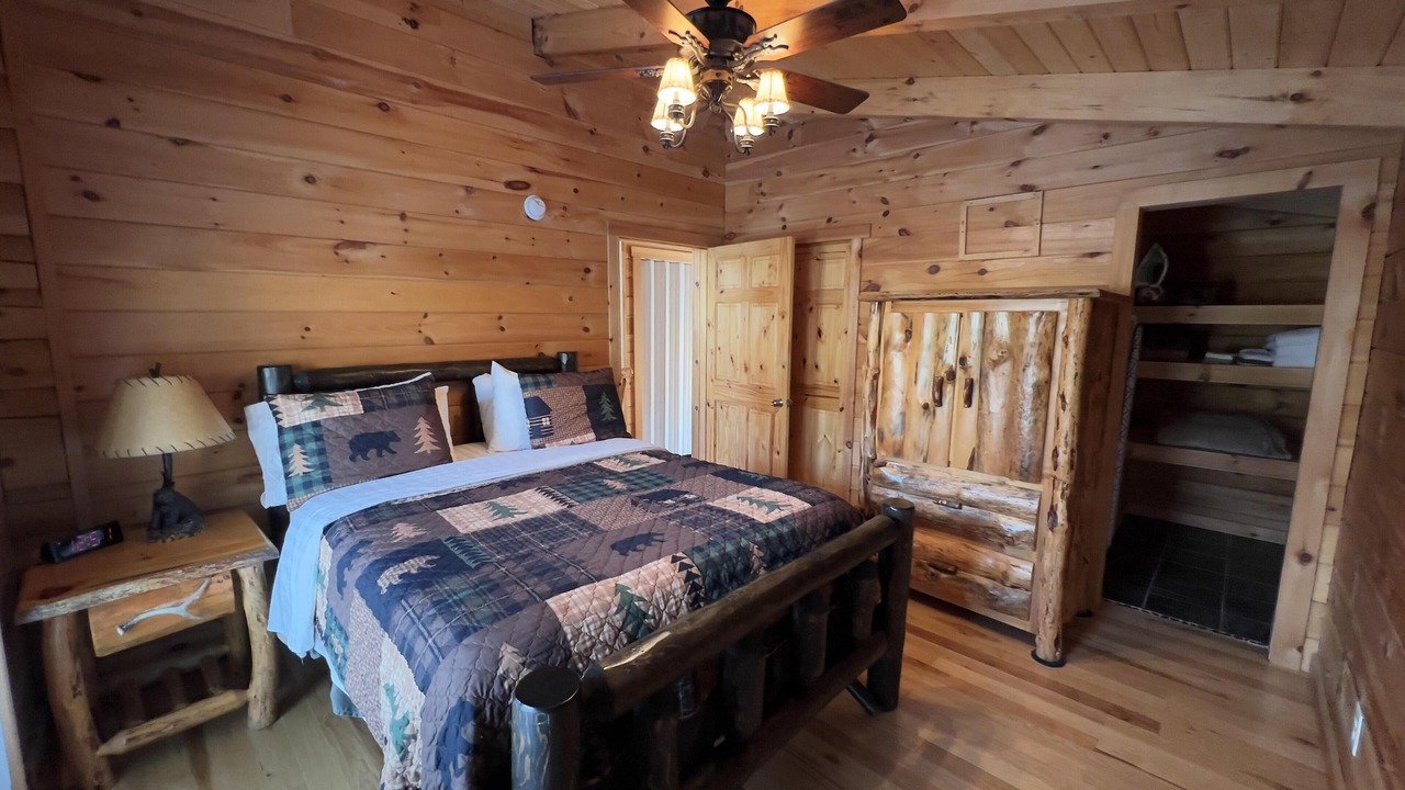 Photo of Bedroom in Beattyville