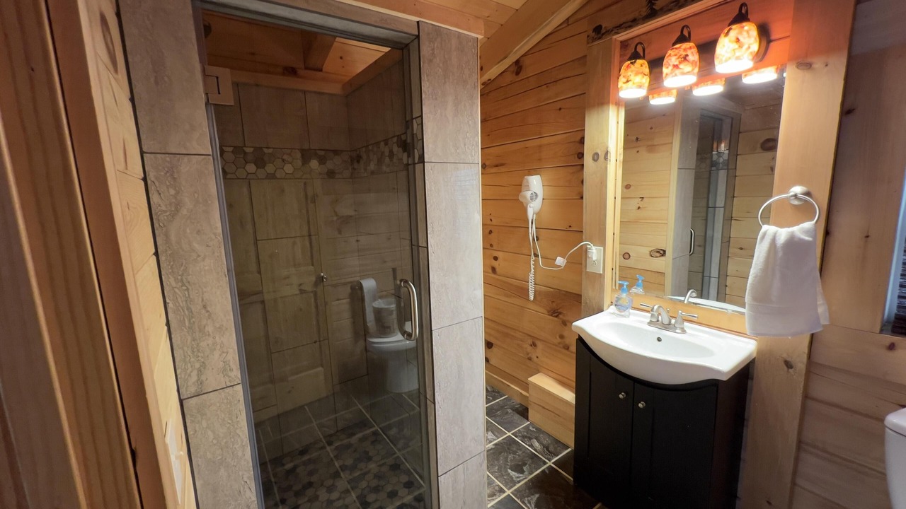 Photo of Bathroom in Beattyville