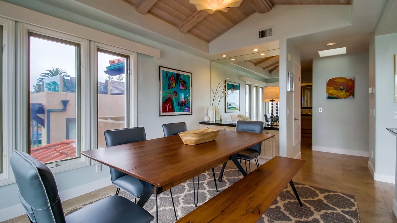 Photo of Bedroom in La Jolla Shores