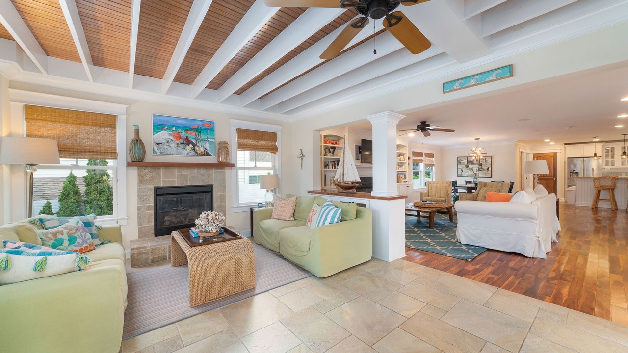 Photo of Livingroom in Northeast Virginia Beach