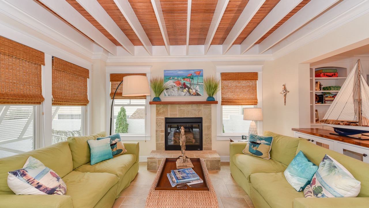 Photo of Livingroom in Northeast Virginia Beach