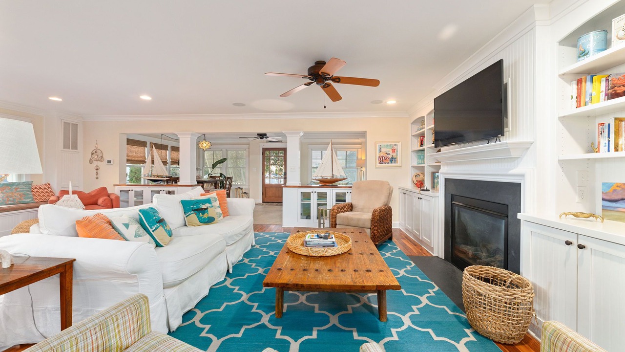 Photo of Livingroom in Northeast Virginia Beach