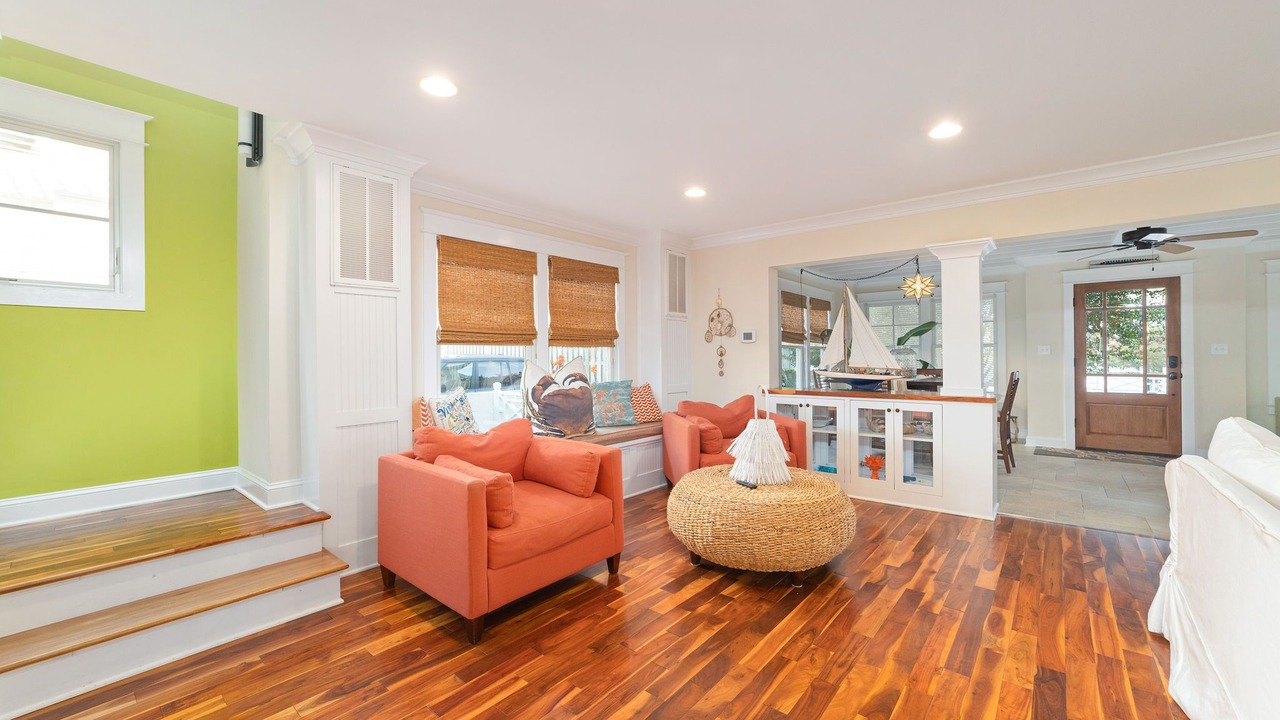 Photo of Livingroom in Northeast Virginia Beach
