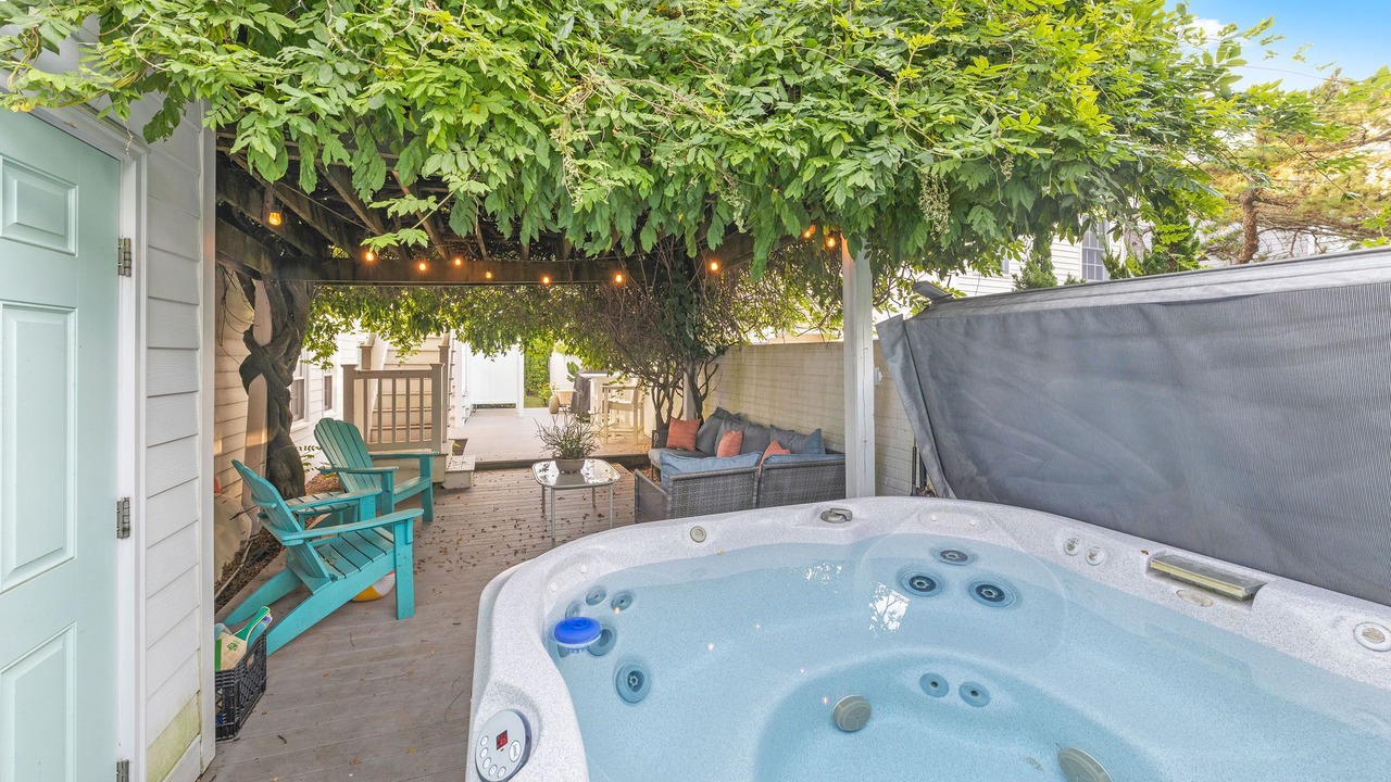 Photo of Patio Balcony in Northeast Virginia Beach