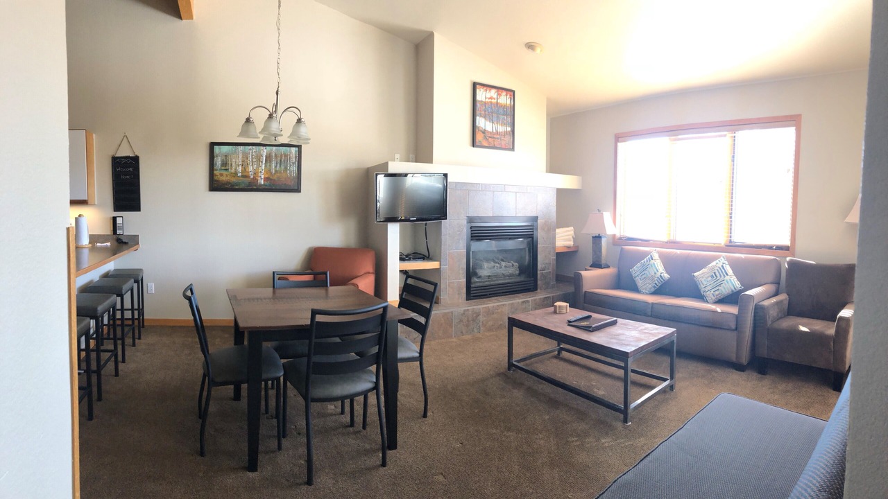 Photo of Livingroom in Woodmoor
