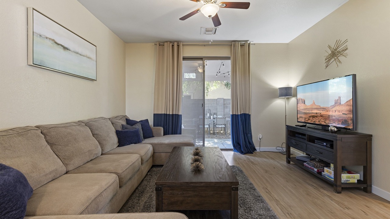 Photo of Livingroom in Lehi