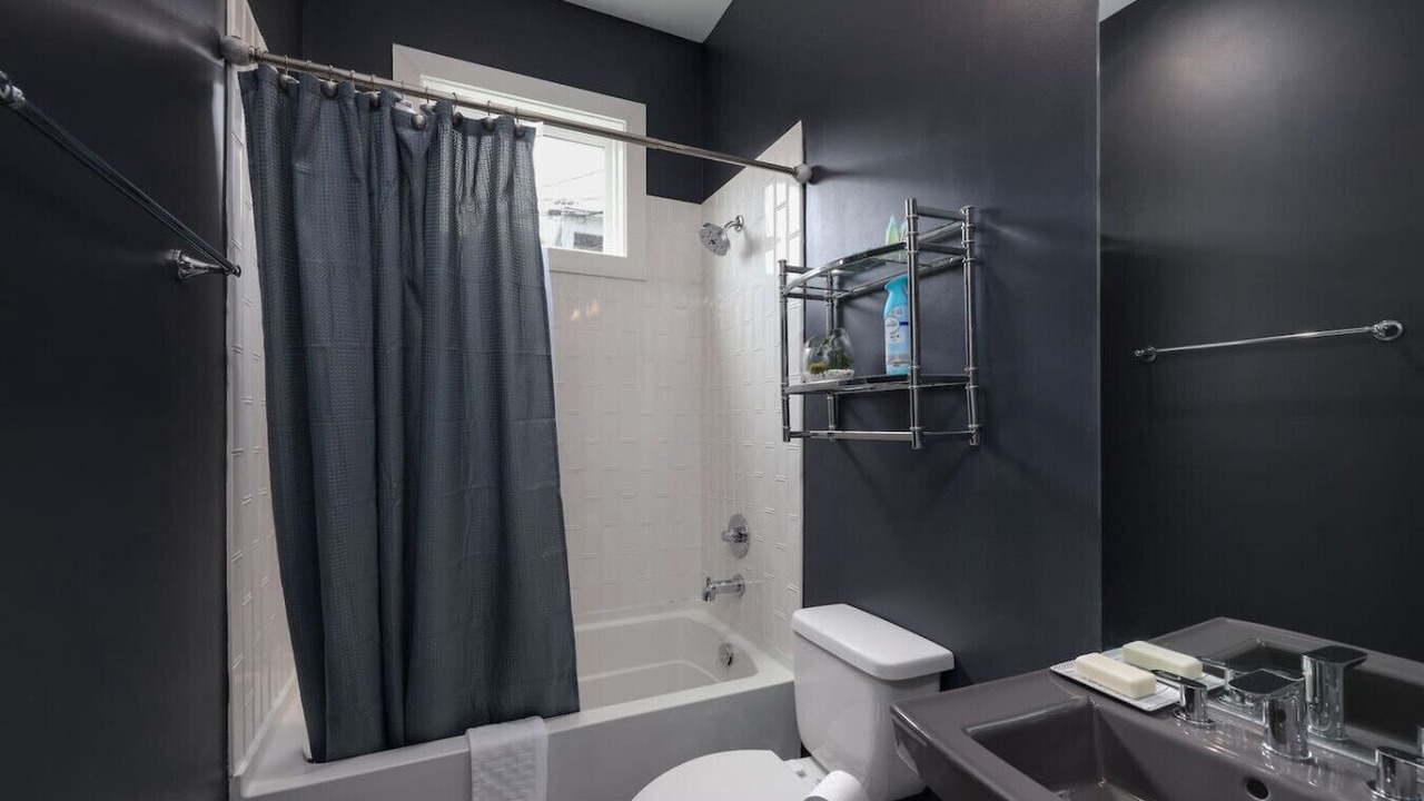 Photo of Bathroom in Edgehill