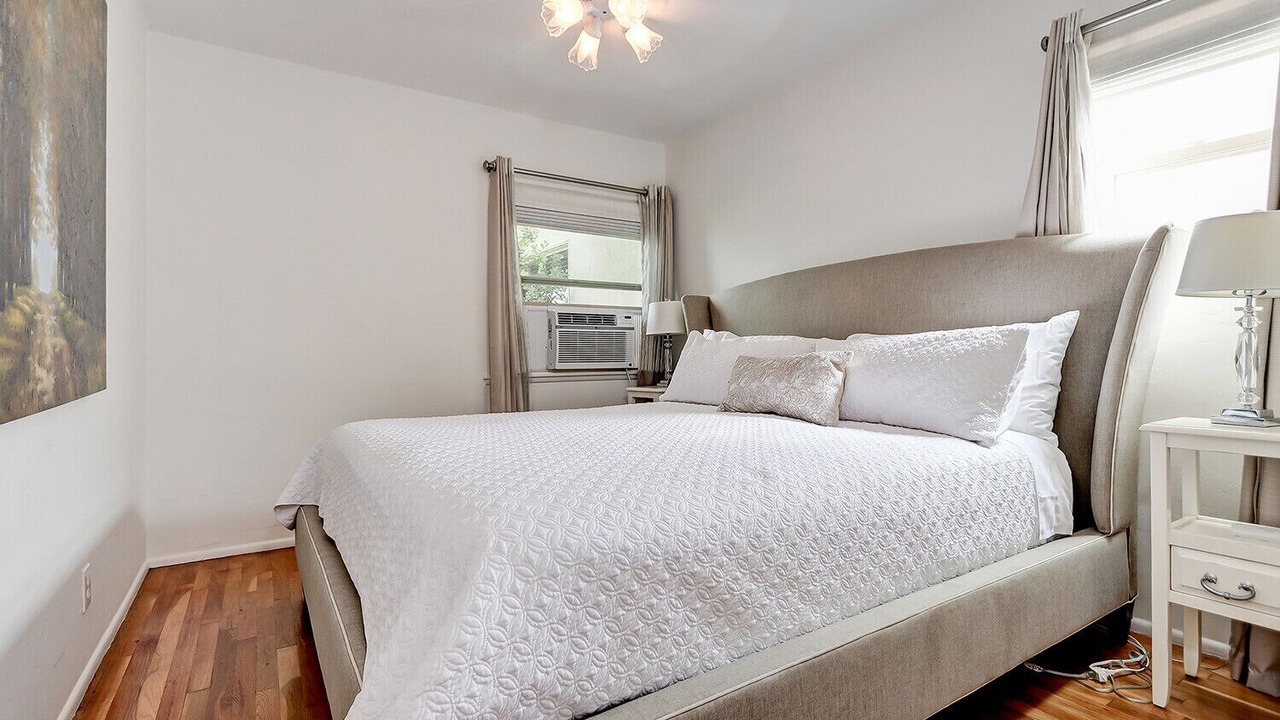 Photo of Bedroom in Redondo Beach