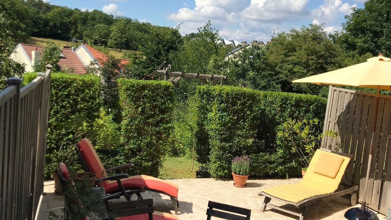 Photo of Patio Balcony in Quartier Beauregard-Boufflers-Buthegnemont-Boudonville