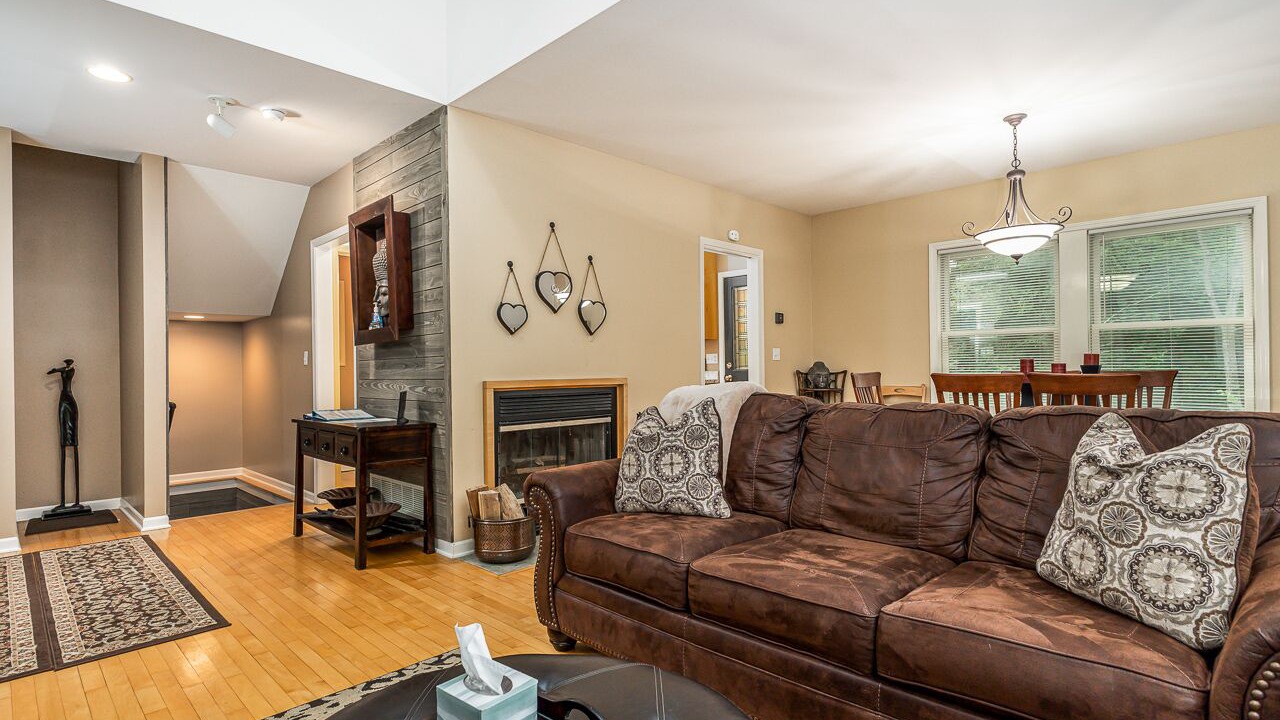 Photo of Livingroom in Galena