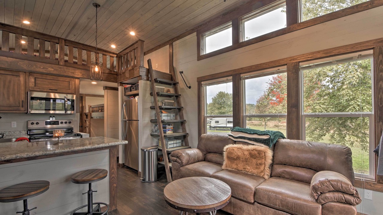 Photo of Livingroom in Morganton