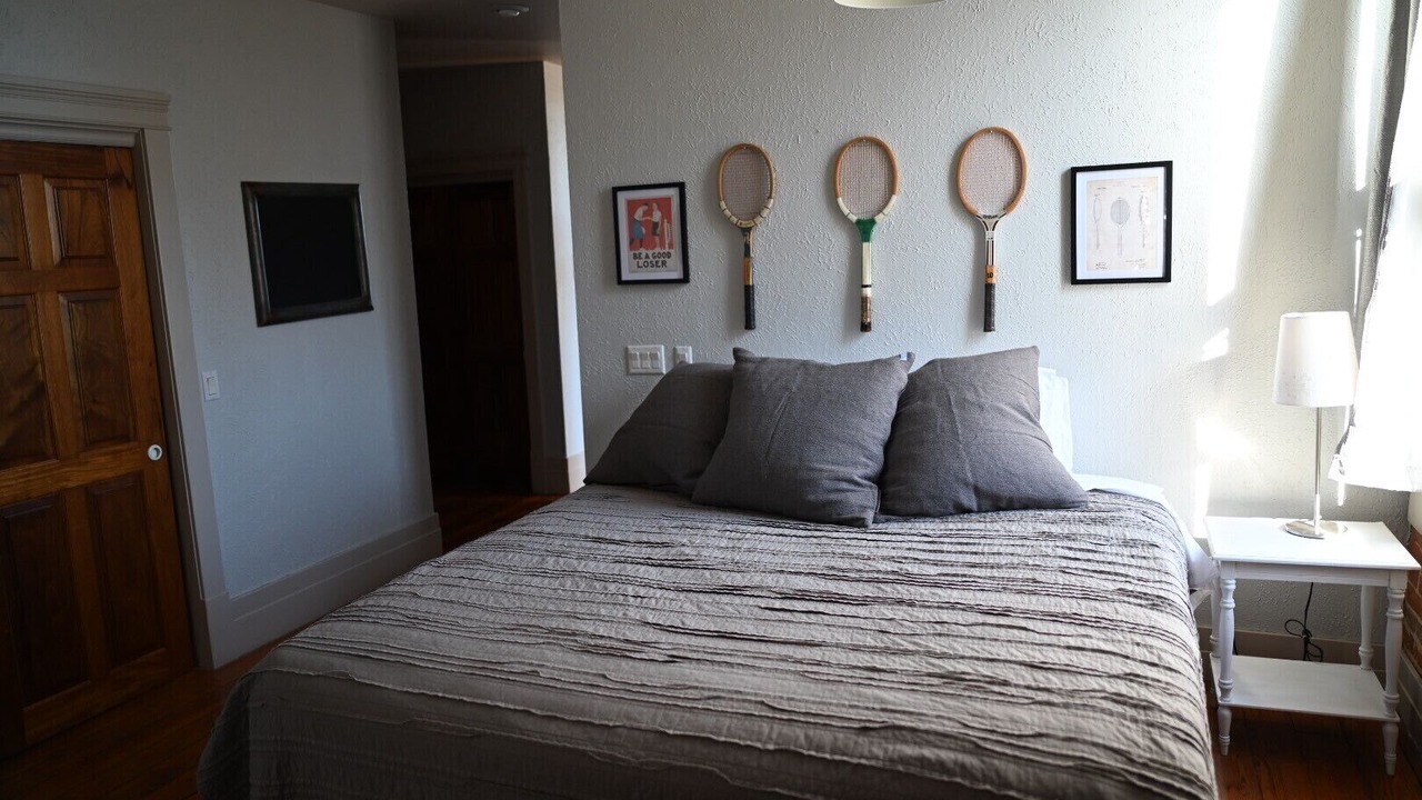 Photo of Bedroom in Eureka Springs Historic District