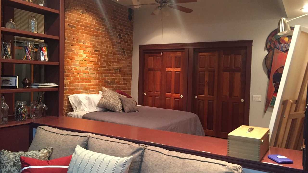 Photo of Bedroom in Eureka Springs Historic District