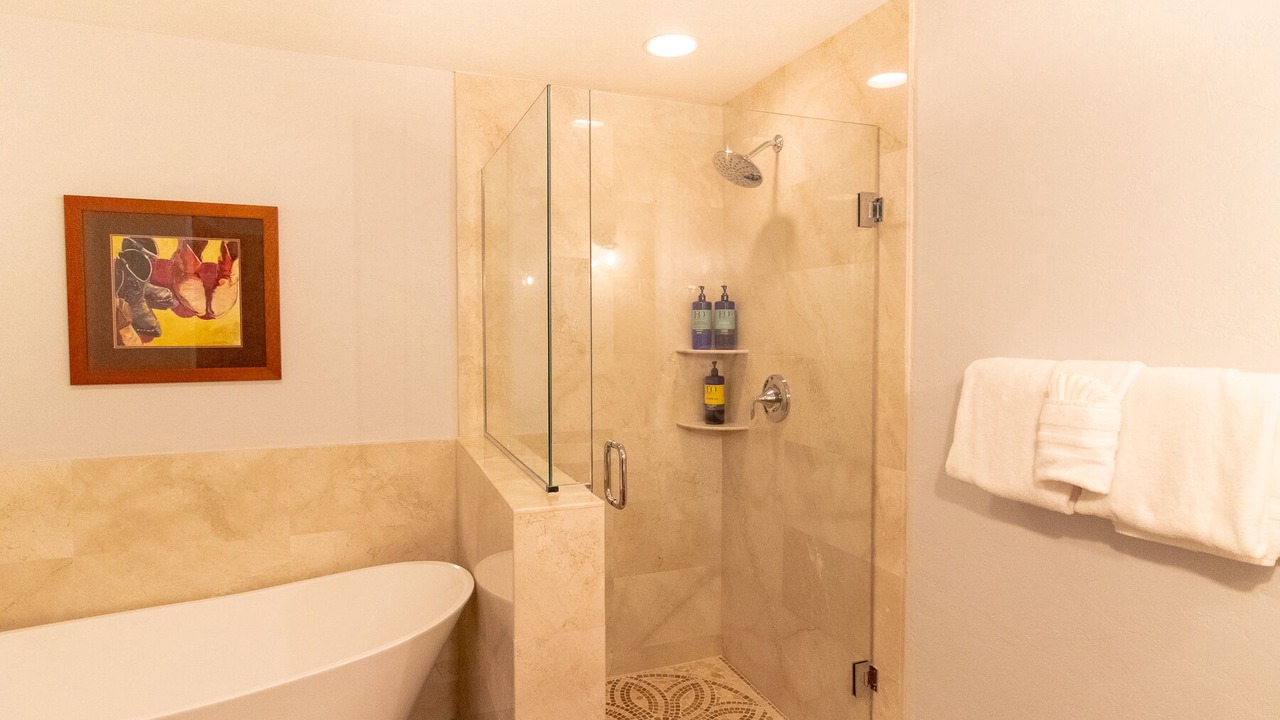 Photo of Bathroom in Peak 9