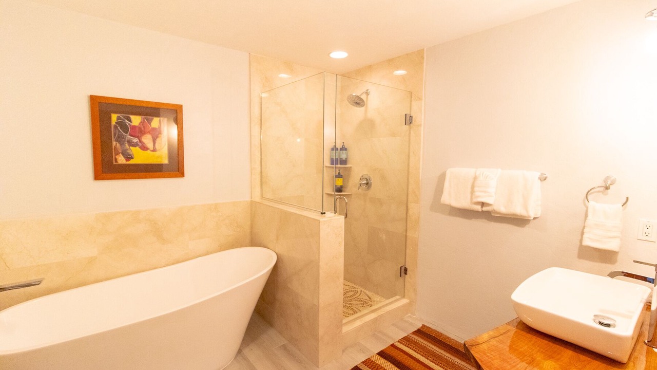 Photo of Bathroom in Peak 9