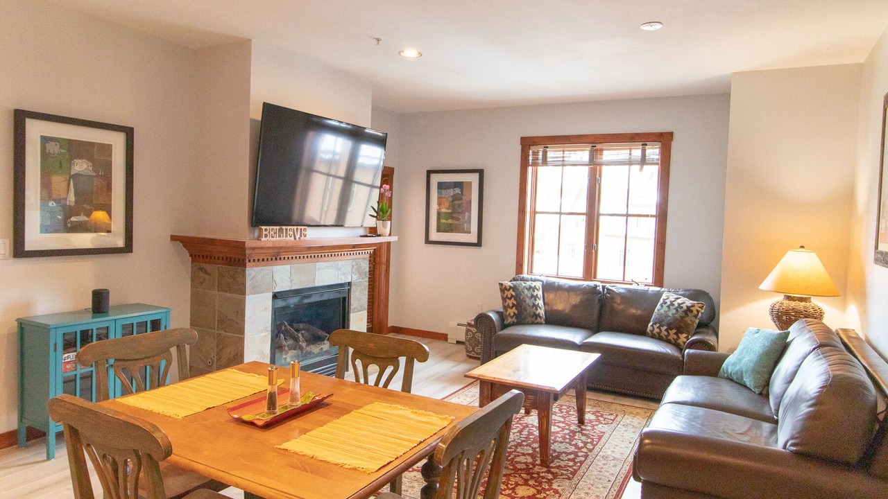 Photo of Bedroom in Peak 9