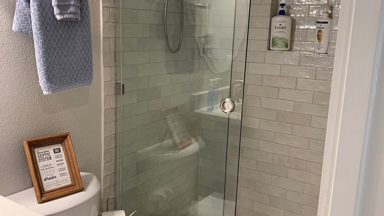 Photo of Bathroom in Canyon Lake