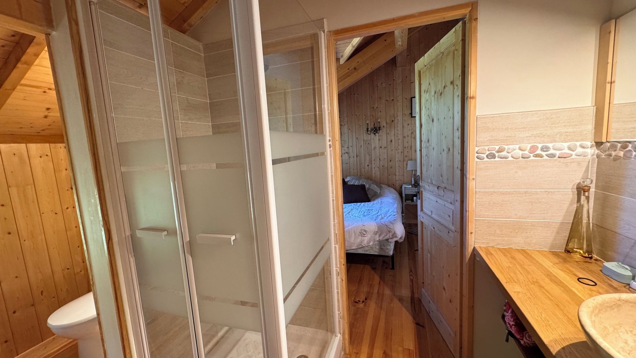 Photo of Bathroom in Chorges