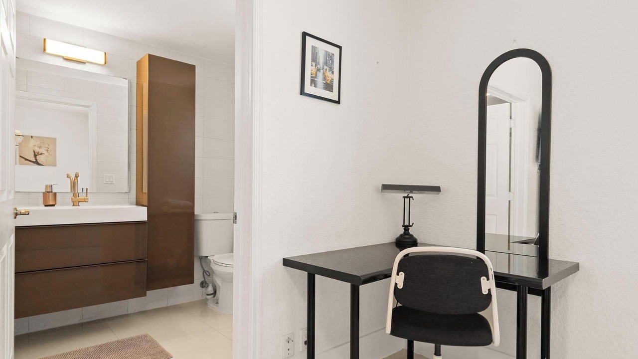 Photo of Bathroom in West Avenue