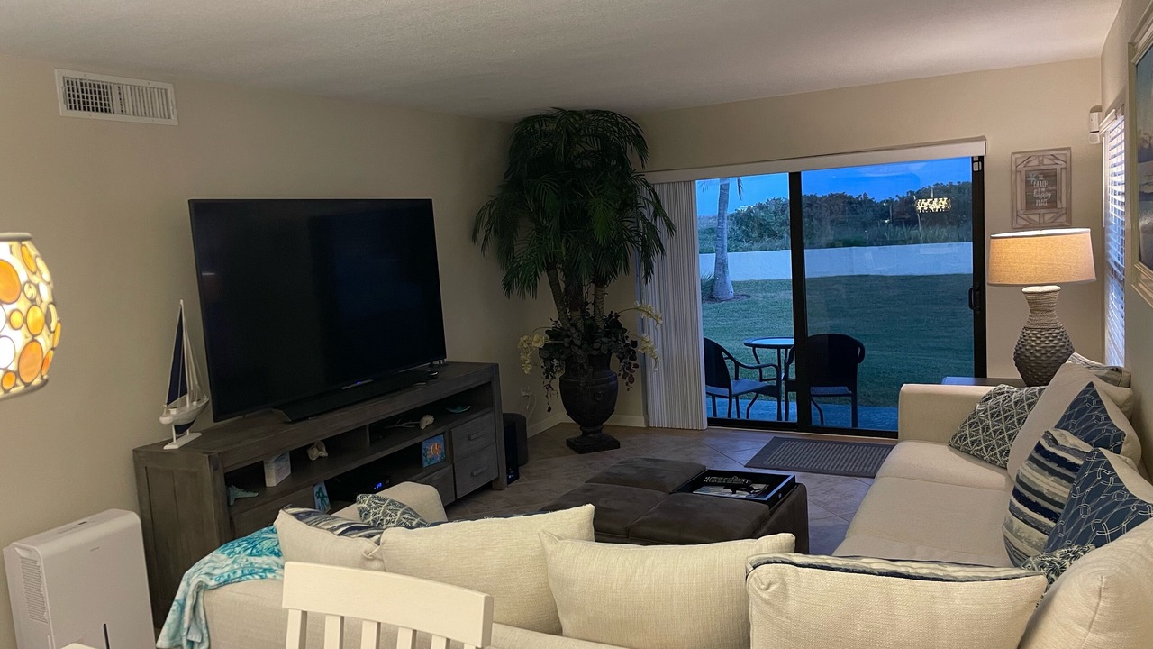Photo of Livingroom in Cocoa Beach