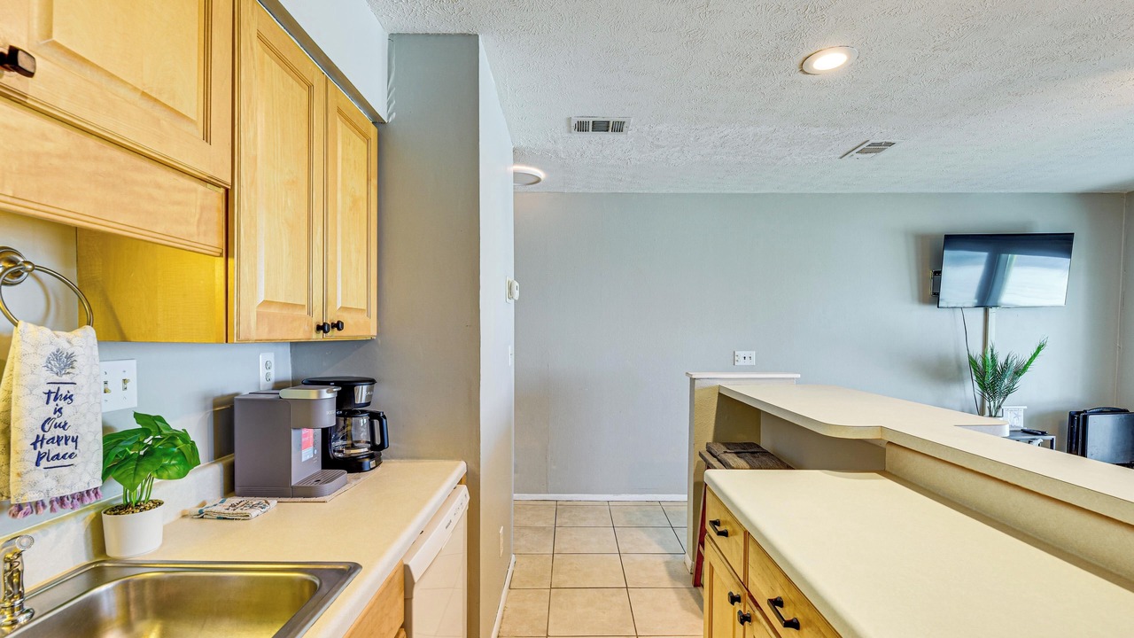 Photo of Kitchen in Biltmore Beach