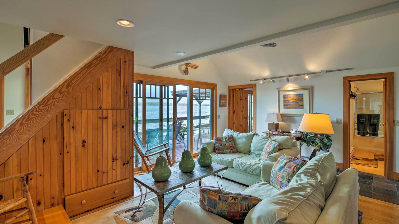 Photo of Livingroom in North Hero