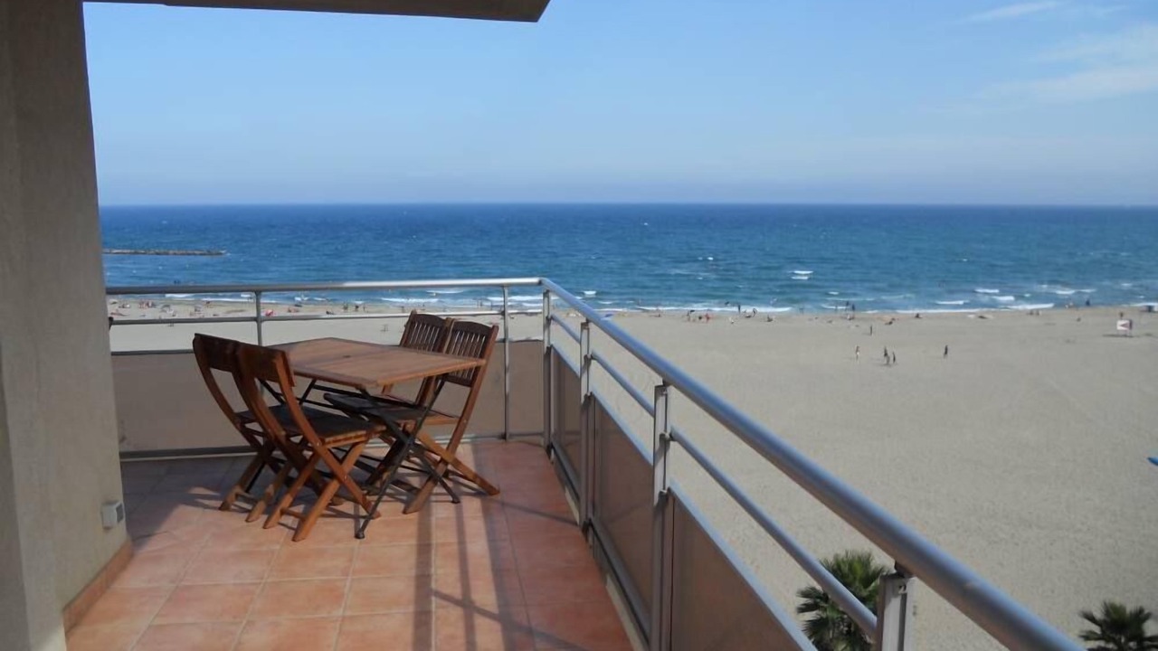 Photo of Others in La Jetee