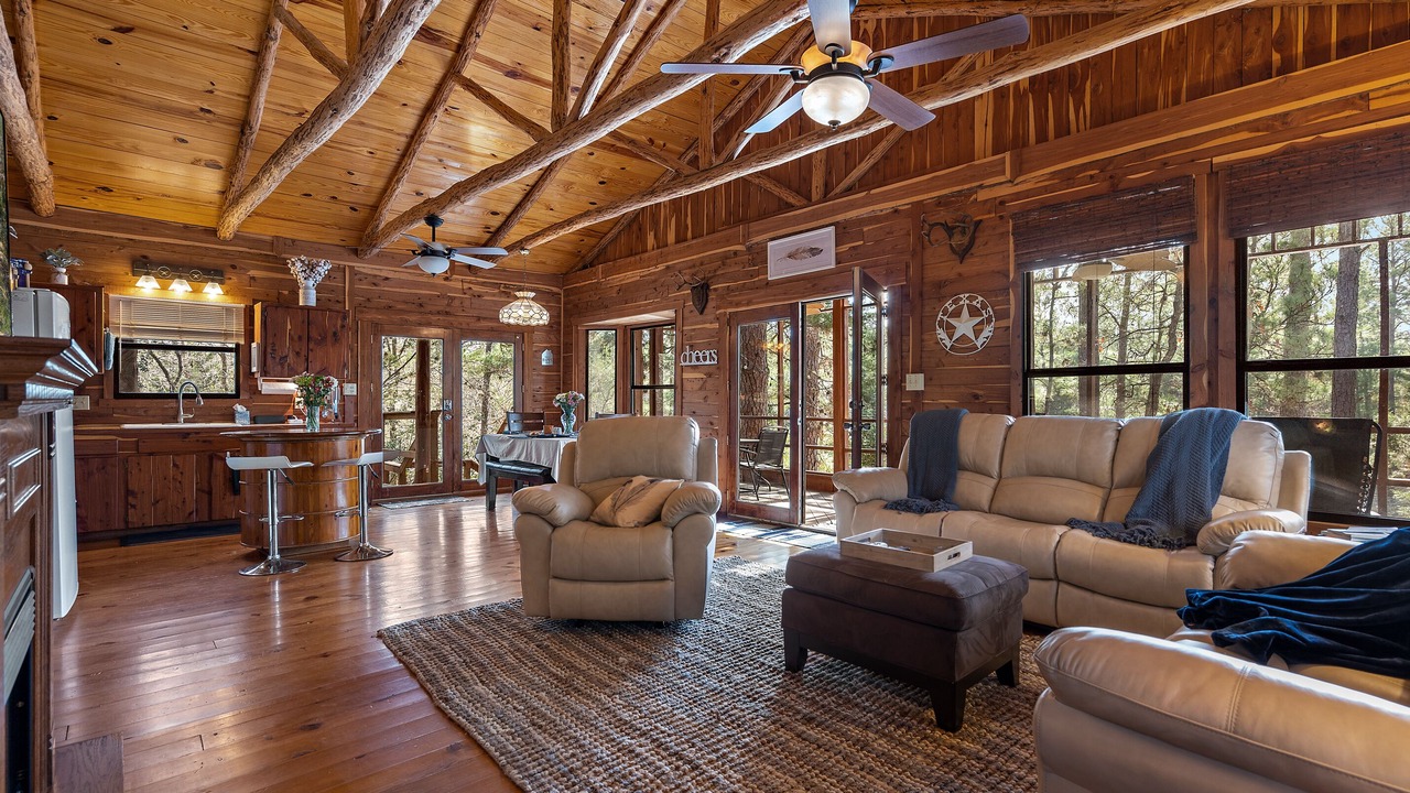 Photo of Livingroom in La Grange