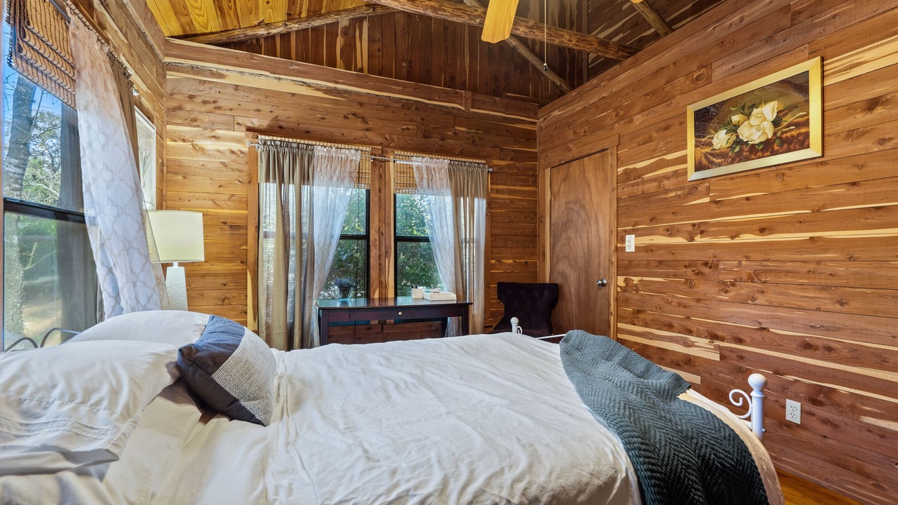 Photo of Bedroom in La Grange