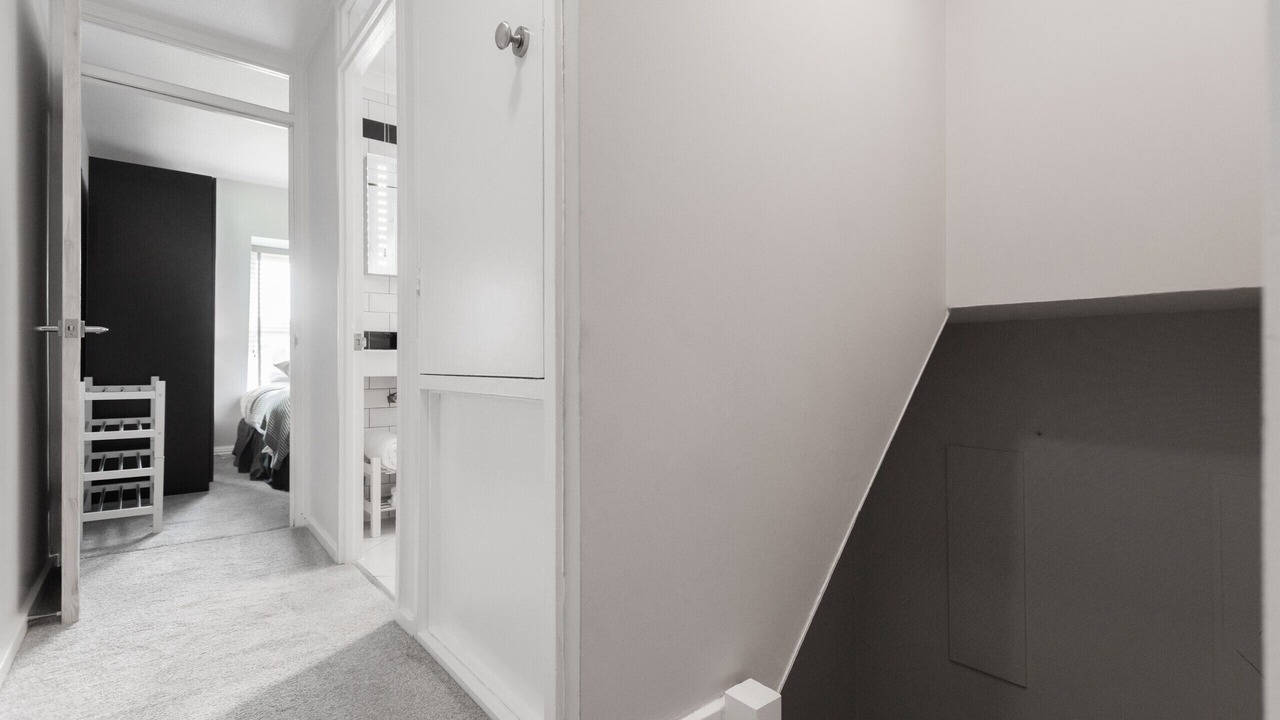 Photo of Others in Vauxhall