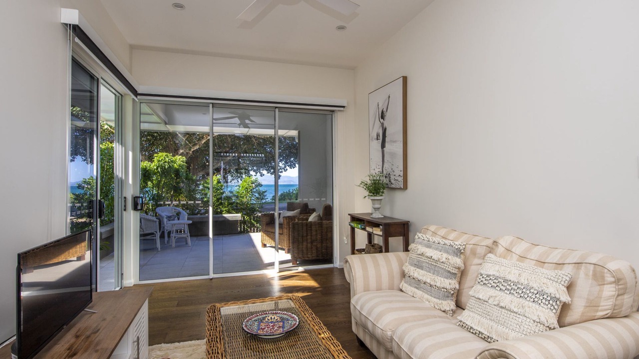 Photo of Livingroom in Picnic Bay